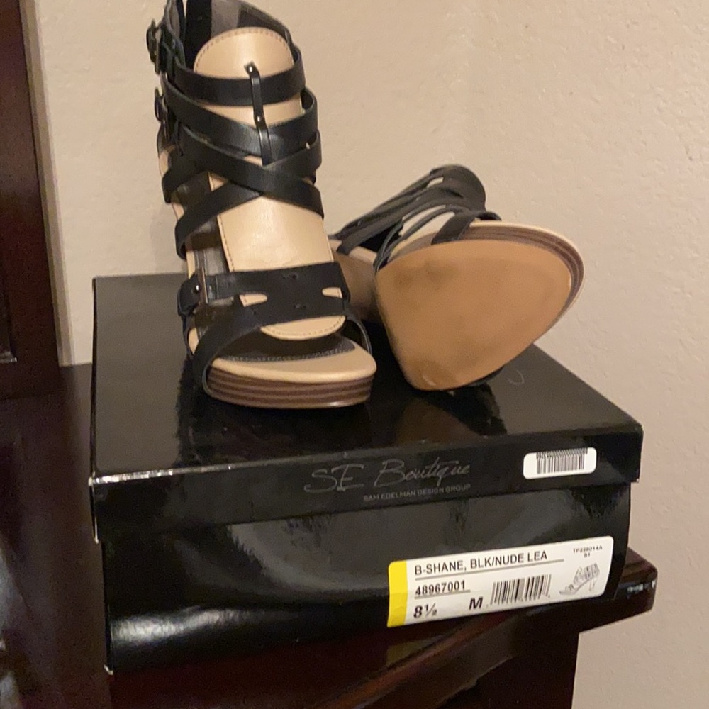 Heels - Picture 2 of 2